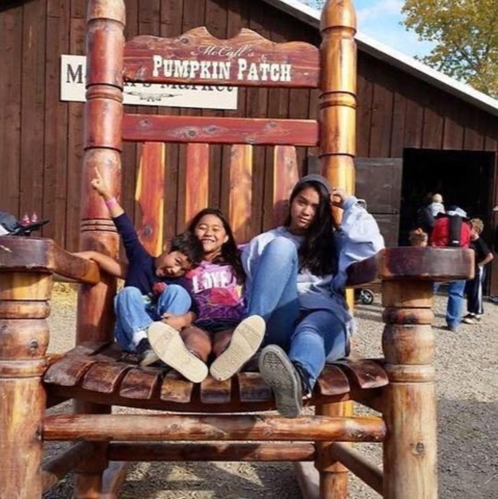 Meet your Posher, Kaela